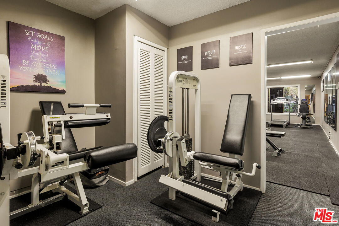 1401 Valley View Rd Unit: 126