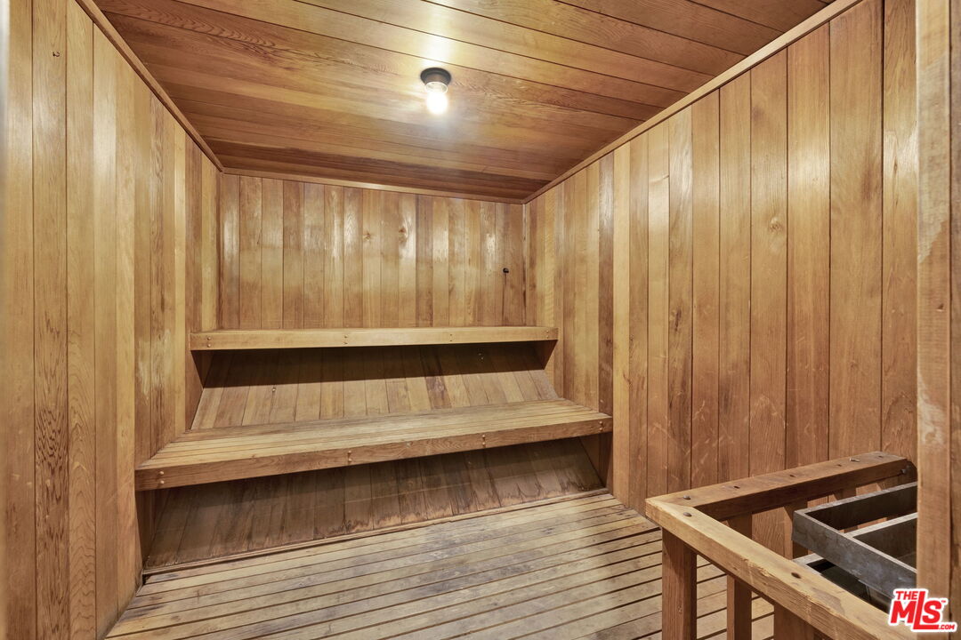 1401 Valley View Rd Unit: 126