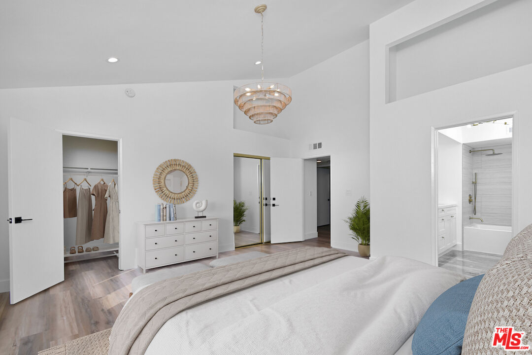 4543 Coldwater Canyon Ave Unit: 5