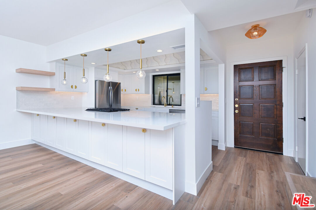 4543 Coldwater Canyon Ave Unit: 5