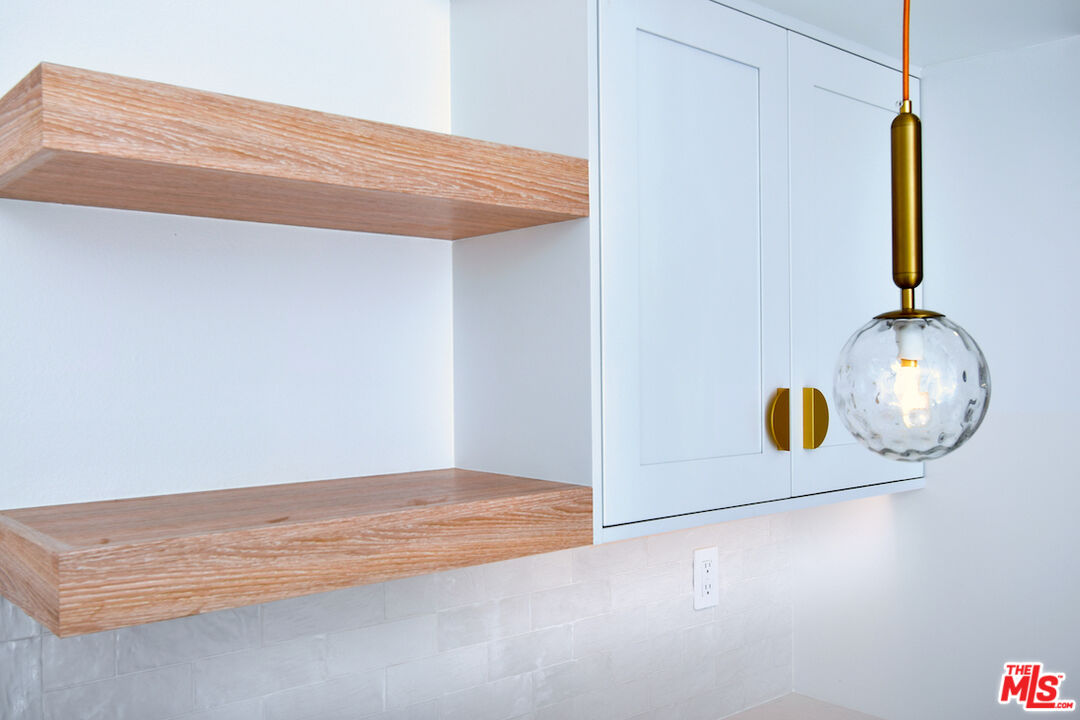 4543 Coldwater Canyon Ave Unit: 5