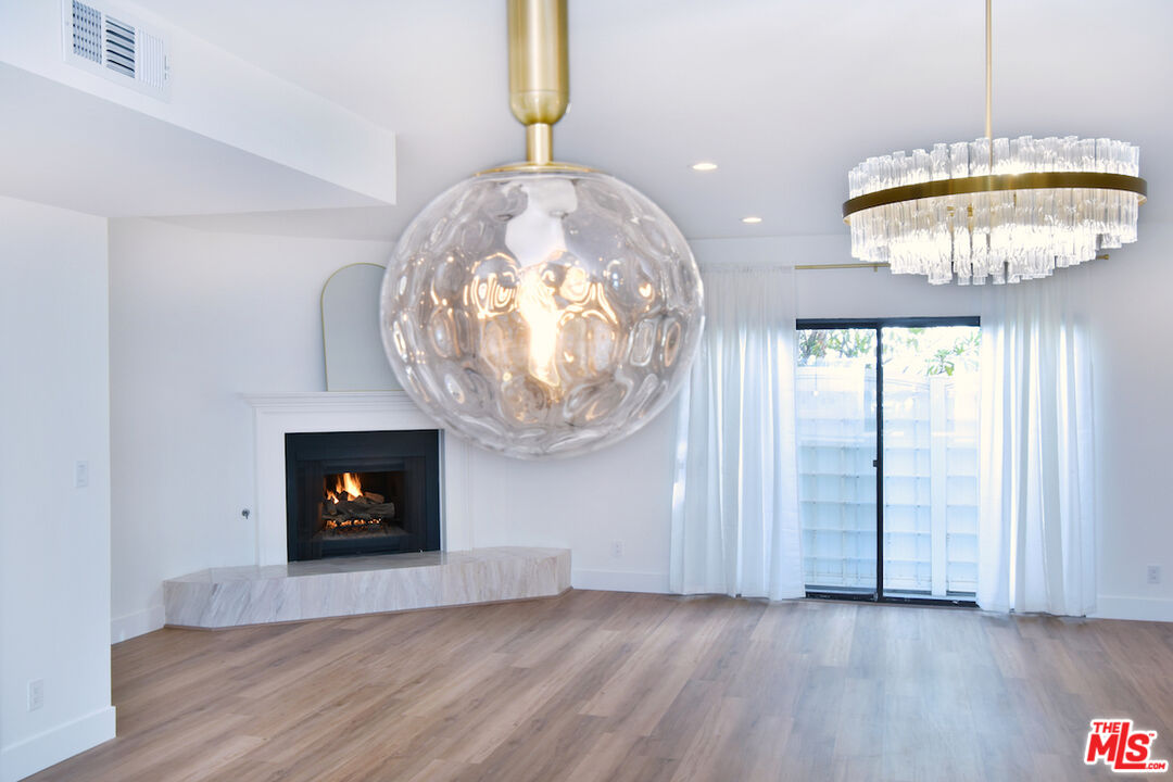 4543 Coldwater Canyon Ave Unit: 5