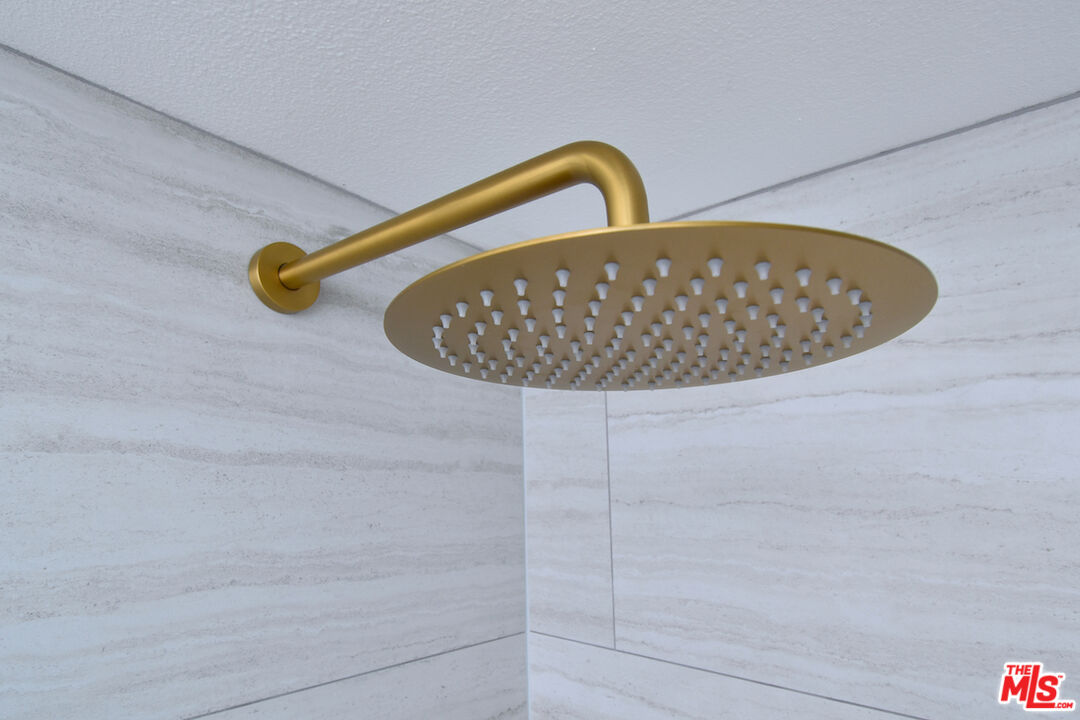 4543 Coldwater Canyon Ave Unit: 5