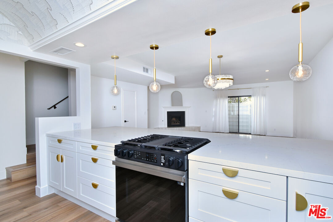 4543 Coldwater Canyon Ave Unit: 5