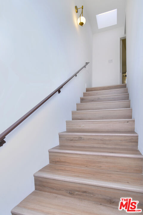 4543 Coldwater Canyon Ave Unit: 5