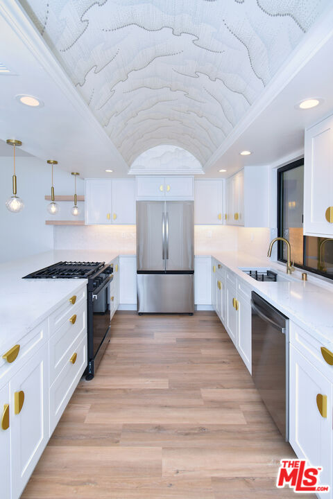 4543 Coldwater Canyon Ave Unit: 5