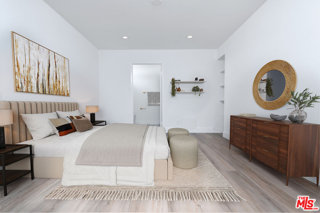 4543 Coldwater Canyon Ave Unit: 5
