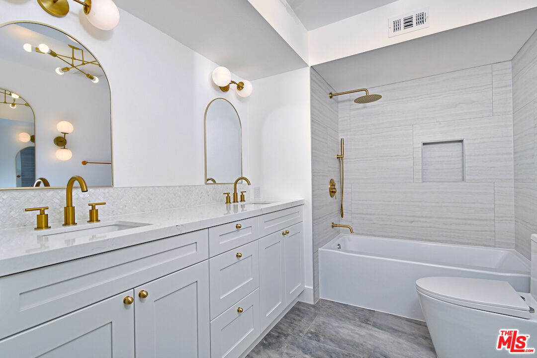 4543 Coldwater Canyon Ave Unit: 5
