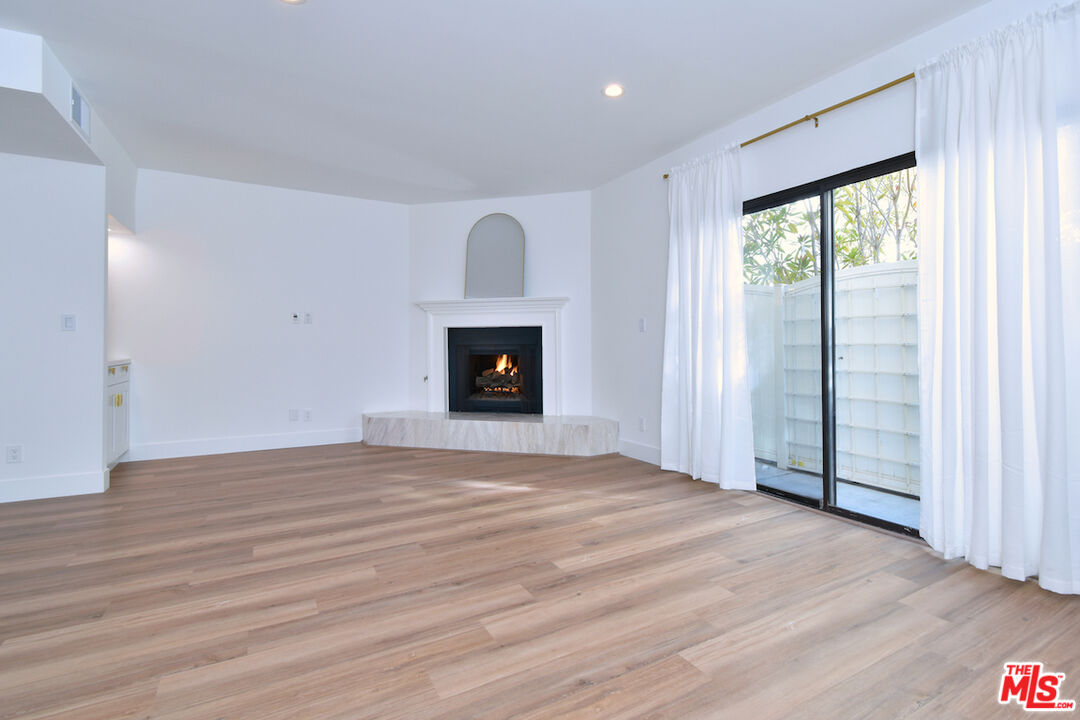 4543 Coldwater Canyon Ave Unit: 5