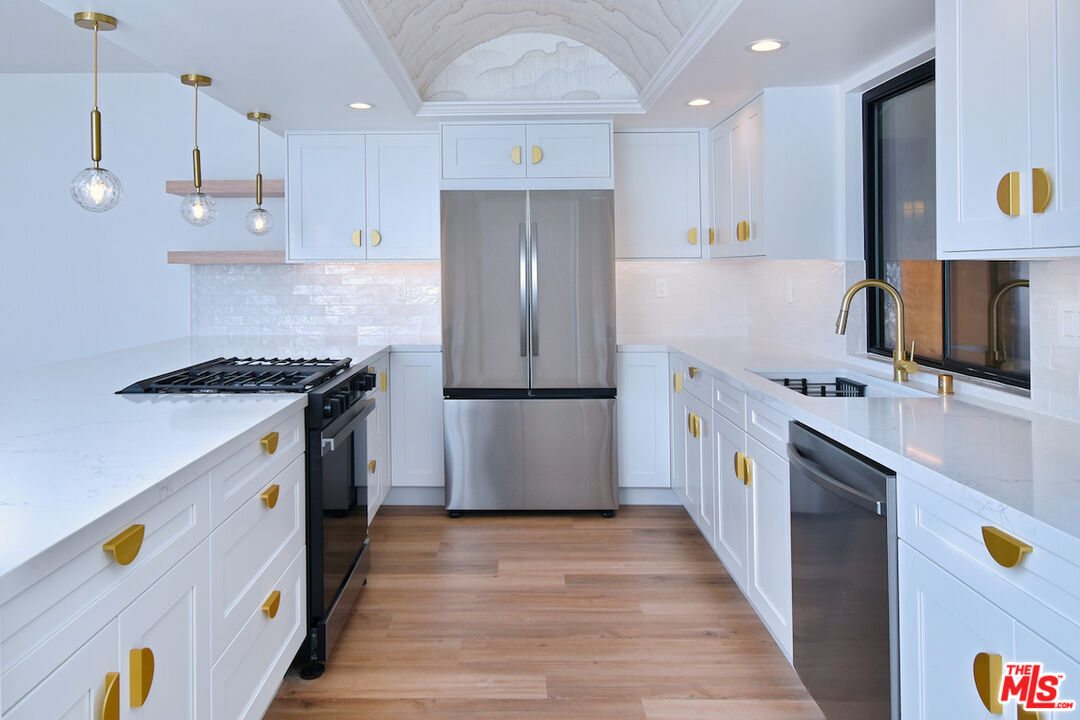 4543 Coldwater Canyon Ave Unit: 5