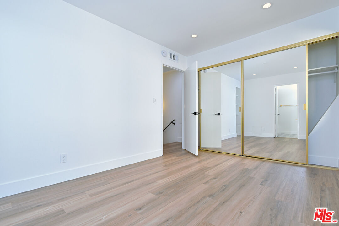 4543 Coldwater Canyon Ave Unit: 5