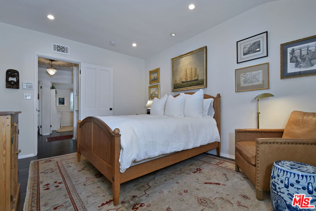 3853 Stone Canyon Ave