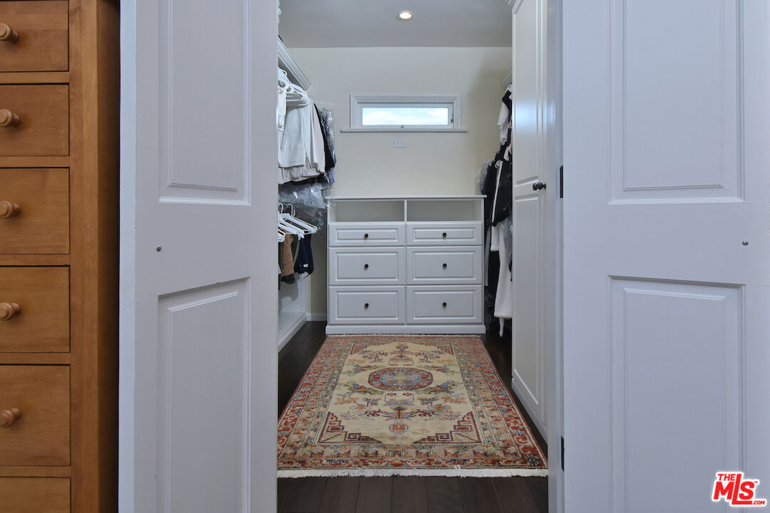 3853 Stone Canyon Ave