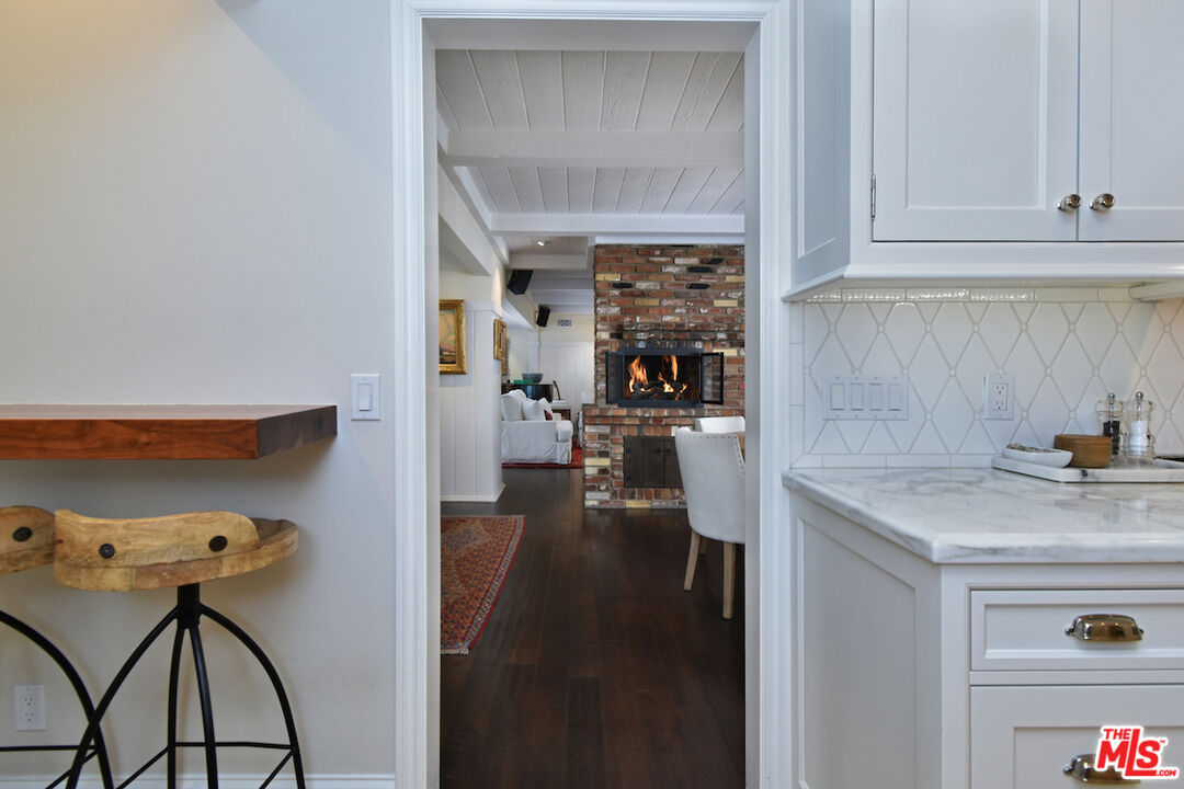 3853 Stone Canyon Ave