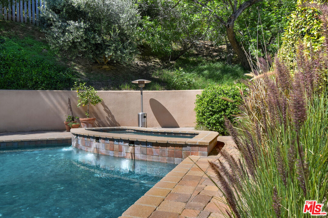 3853 Stone Canyon Ave