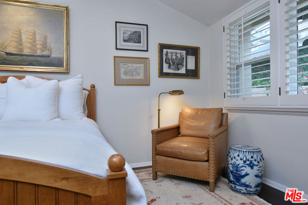 3853 Stone Canyon Ave