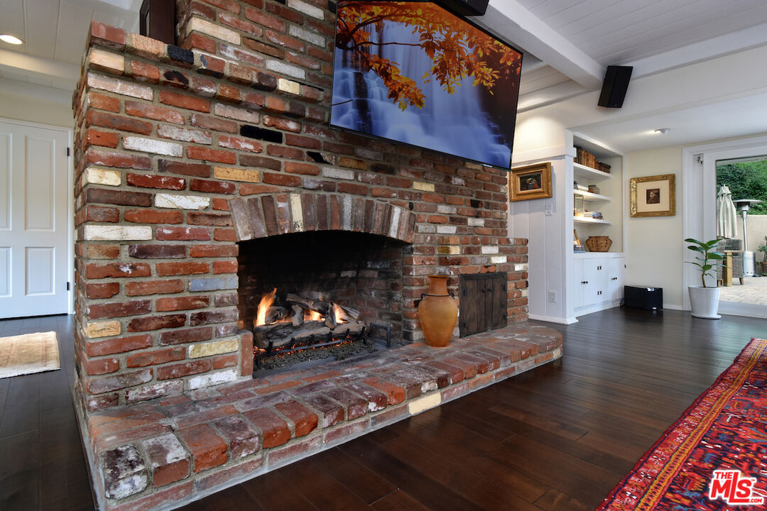 3853 Stone Canyon Ave