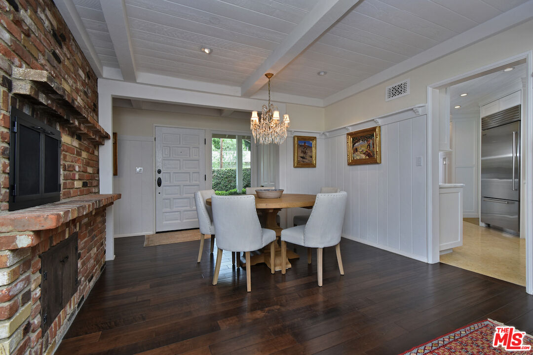 3853 Stone Canyon Ave