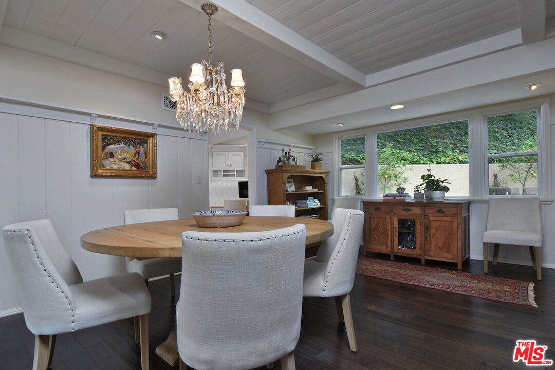 3853 Stone Canyon Ave