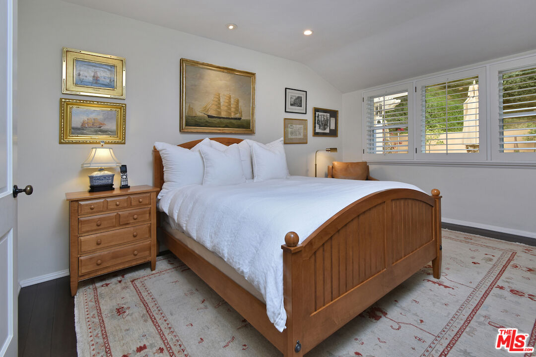 3853 Stone Canyon Ave