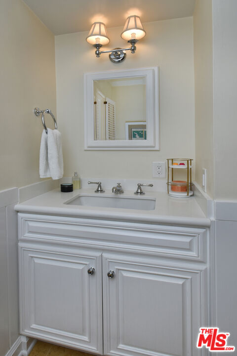 3853 Stone Canyon Ave