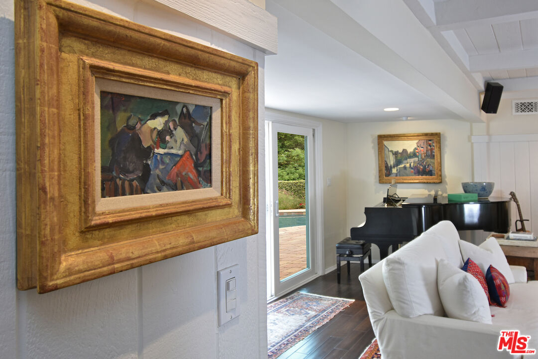 3853 Stone Canyon Ave