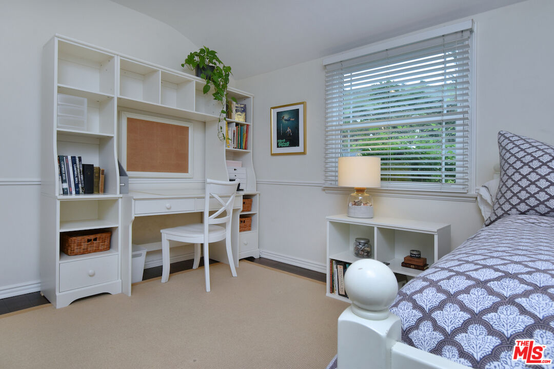 3853 Stone Canyon Ave