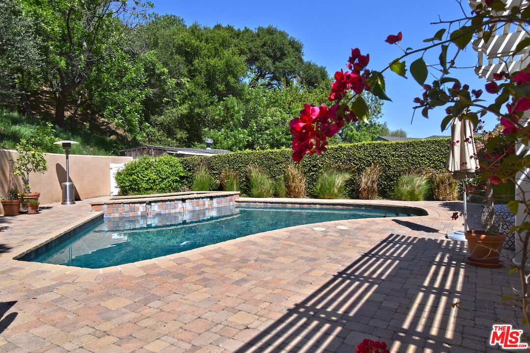 3853 Stone Canyon Ave