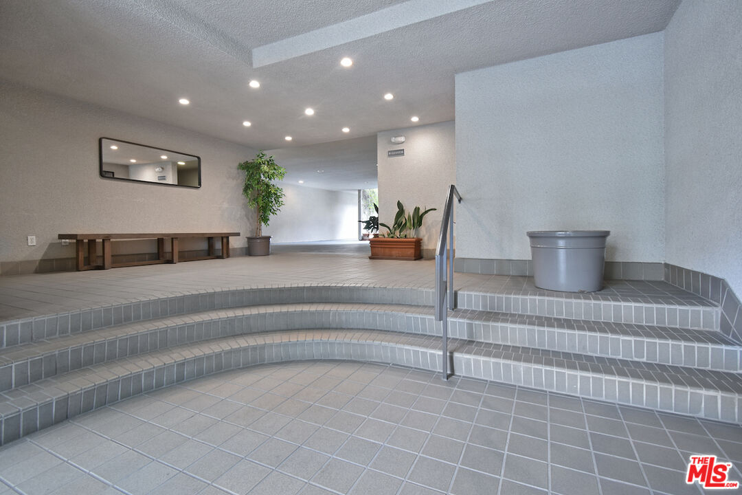 4630 Willis Ave Unit: 110