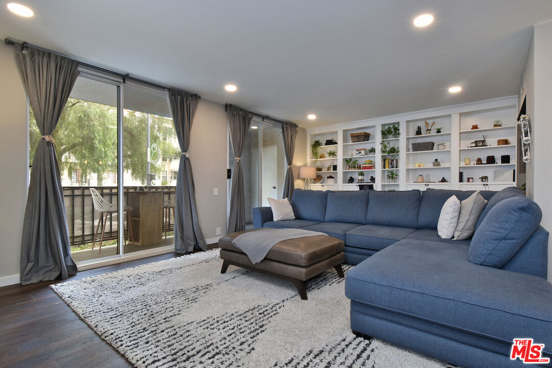 4630 Willis Ave Unit: 110