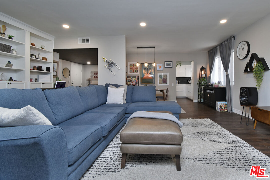 4630 Willis Ave Unit: 110