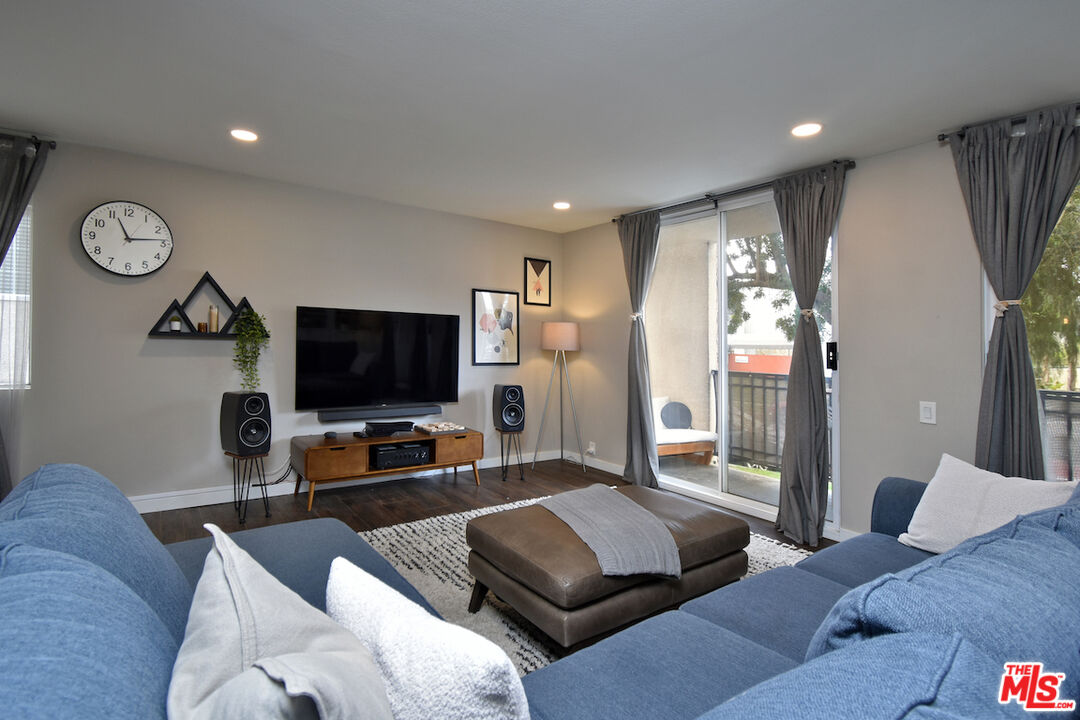 4630 Willis Ave Unit: 110