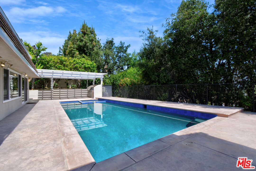 23637 Park Belmonte
