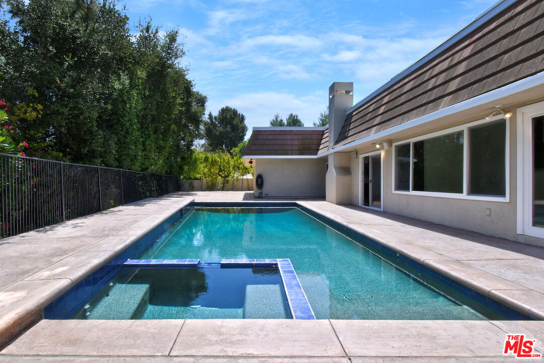 23637 Park Belmonte