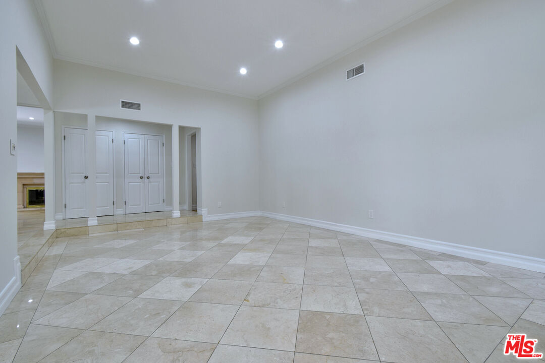 23637 Park Belmonte