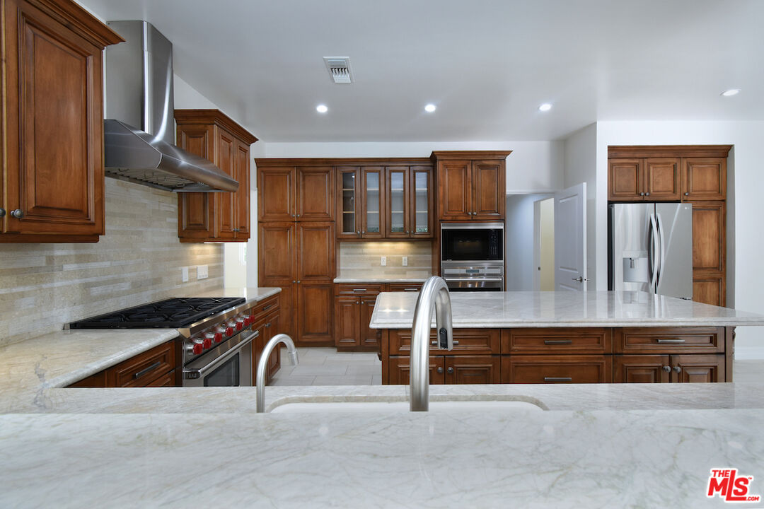 23637 Park Belmonte