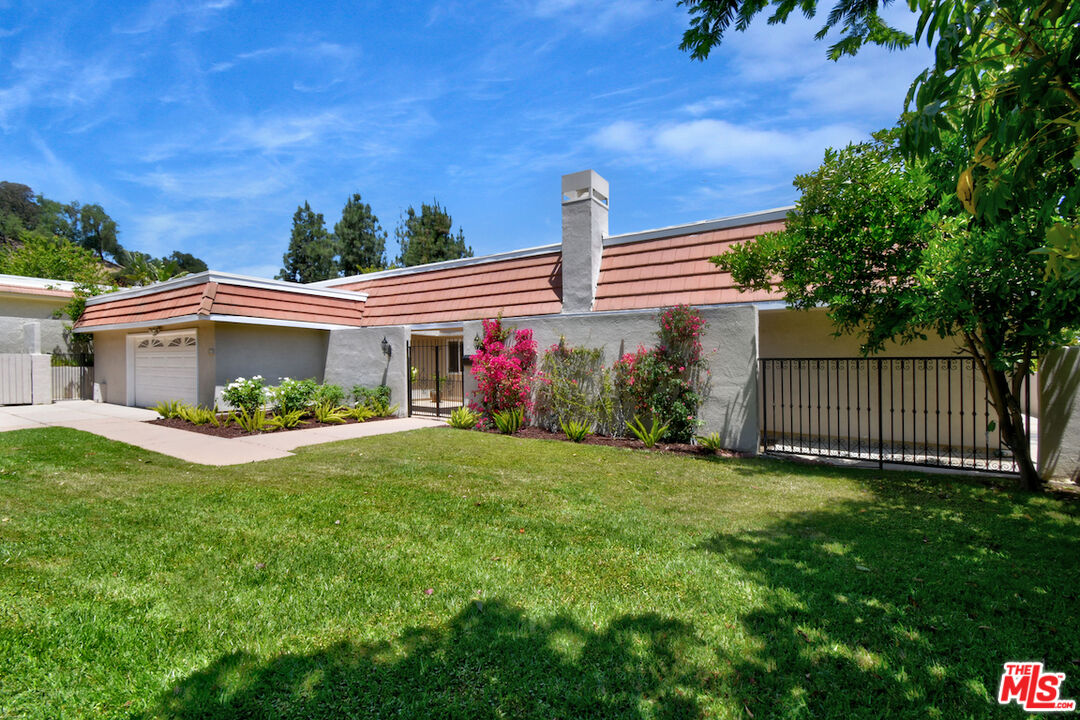 23637 Park Belmonte