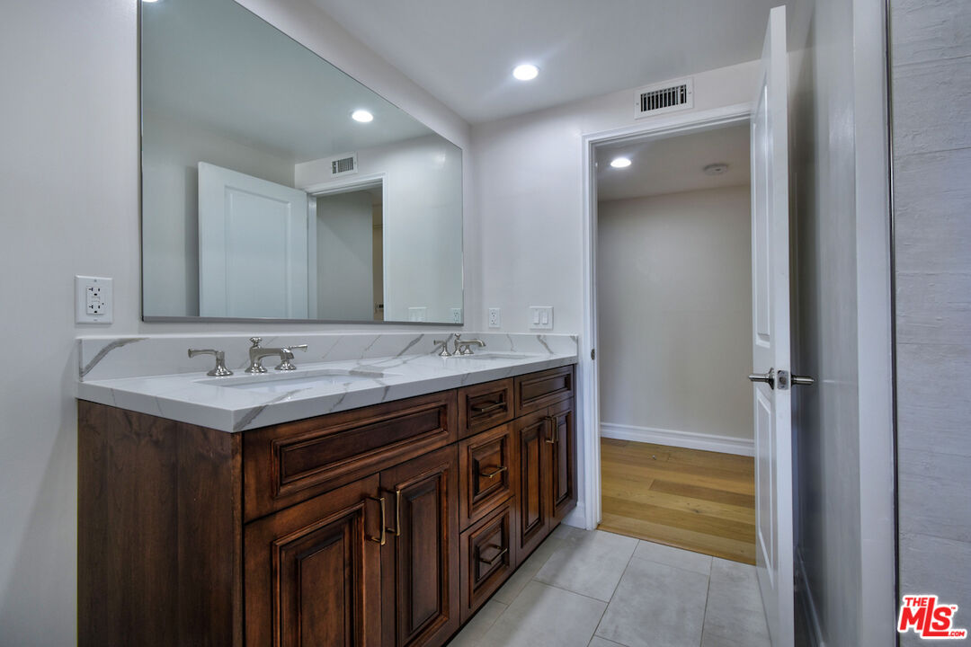 23637 Park Belmonte