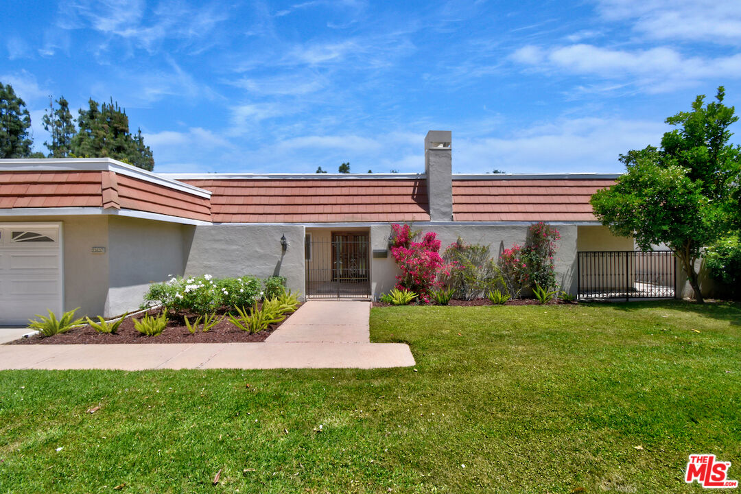 23637 Park Belmonte