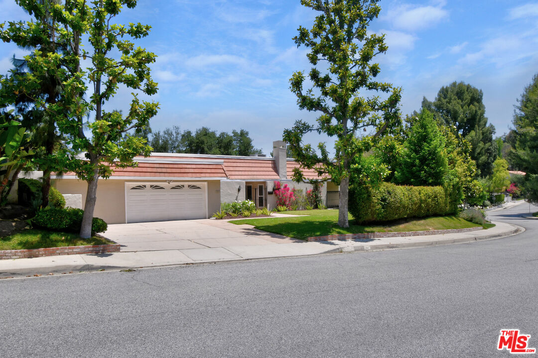 23637 Park Belmonte