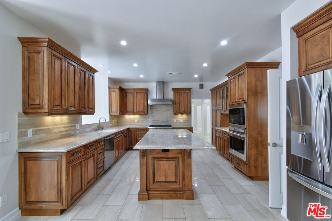 23637 Park Belmonte