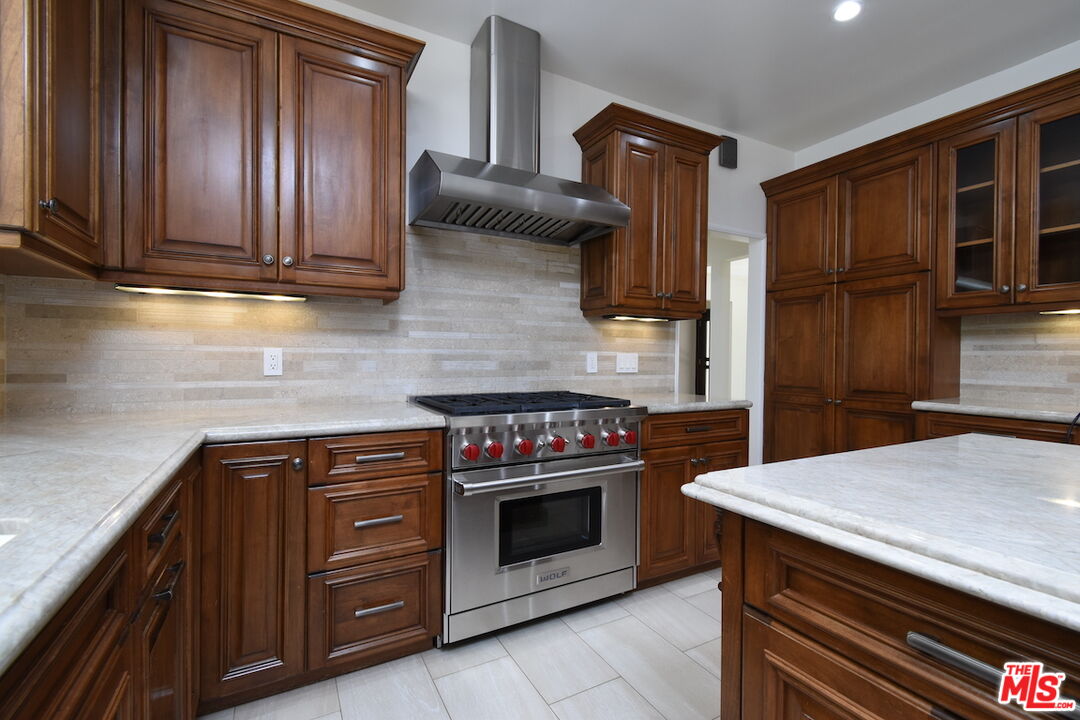 23637 Park Belmonte