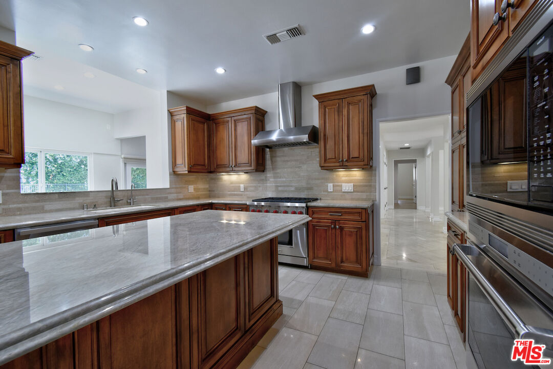 23637 Park Belmonte