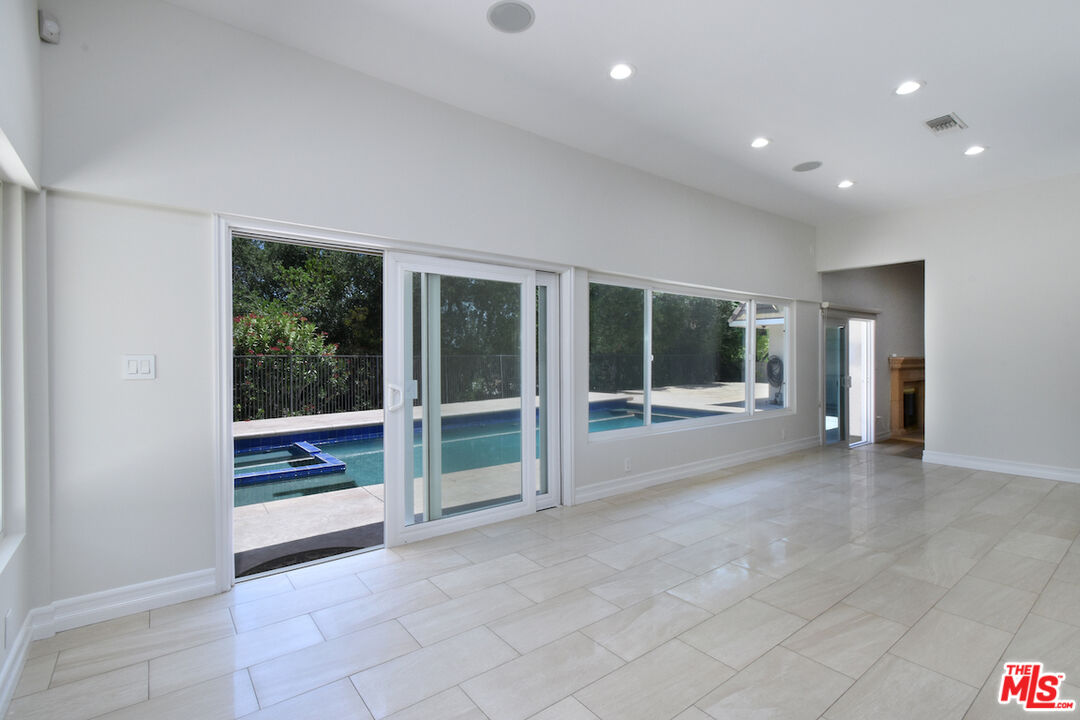 23637 Park Belmonte