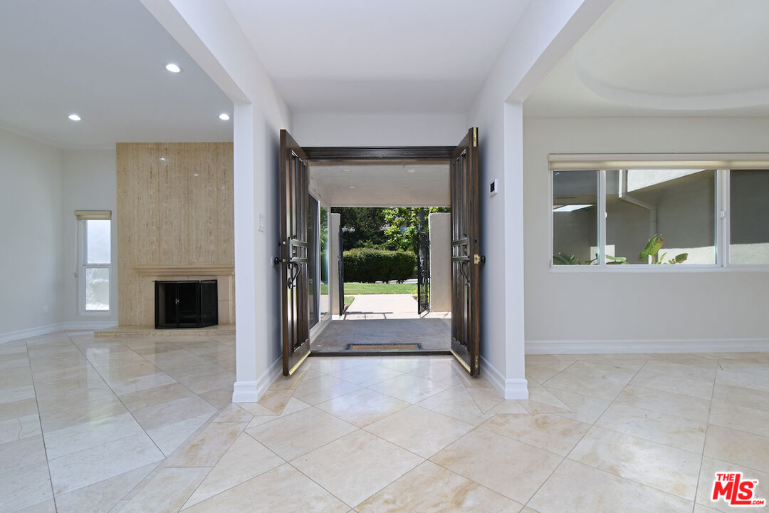 23637 Park Belmonte