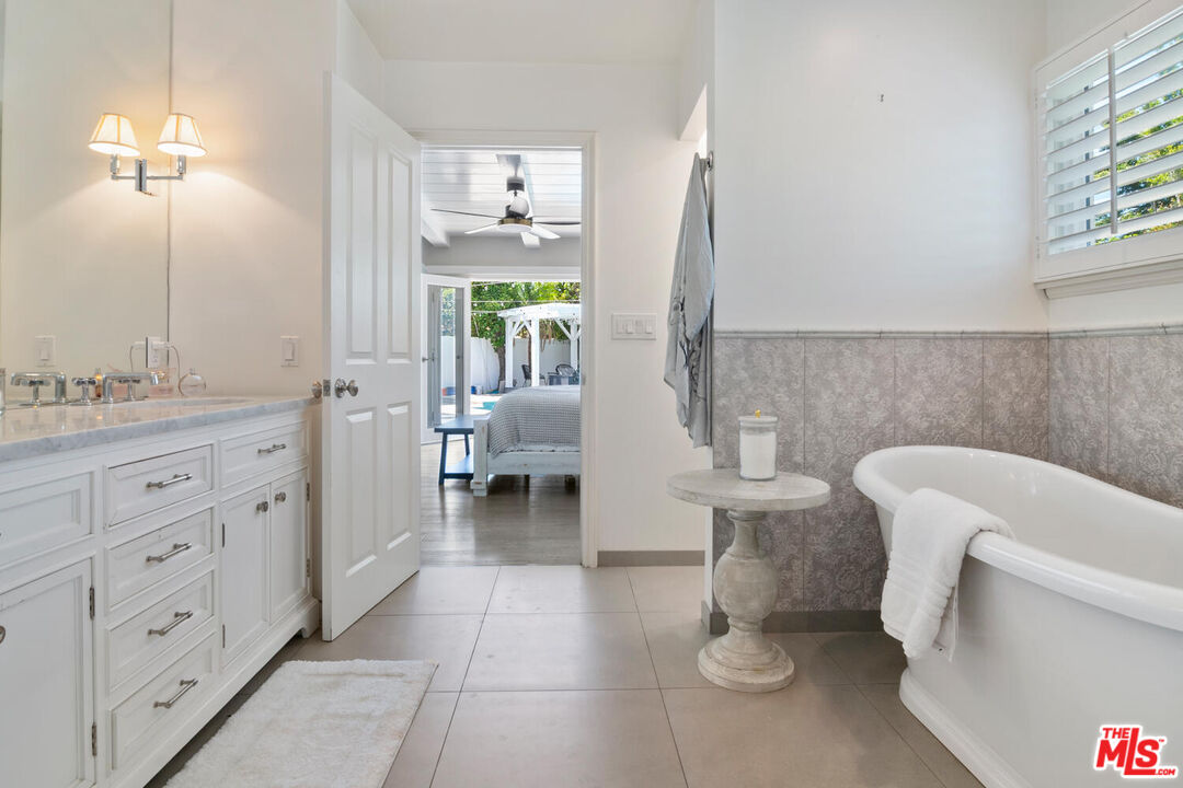4909 Encino Ter