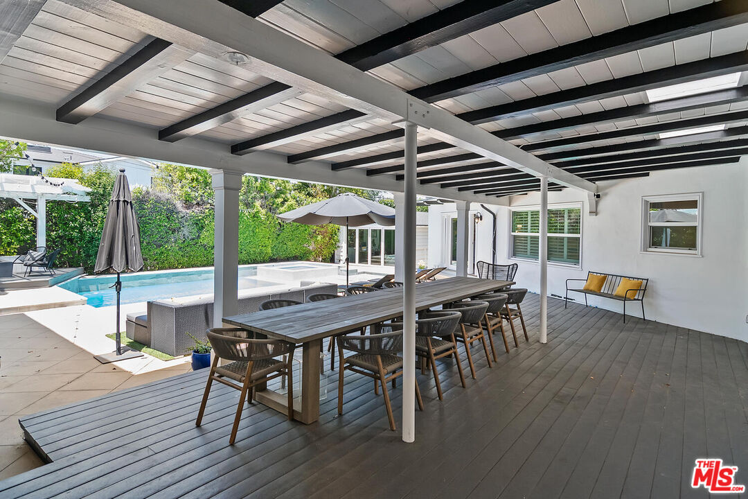 4909 Encino Ter