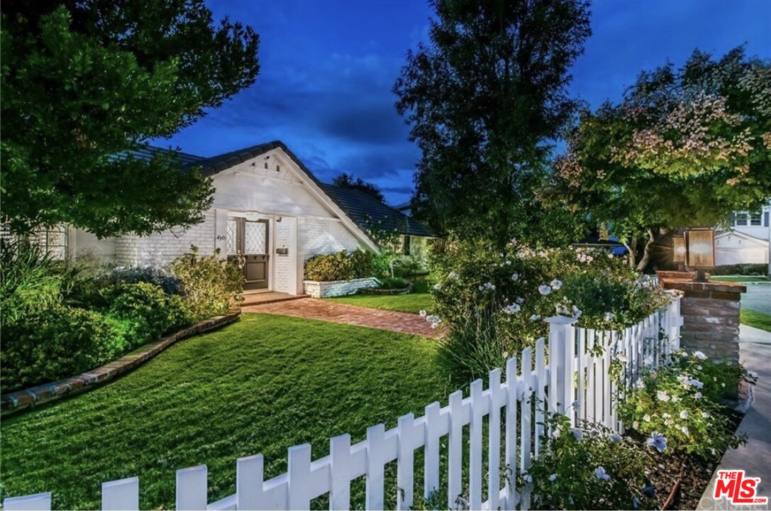 4909 Encino Ter