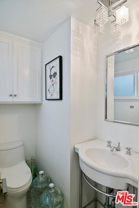 4909 Encino Ter