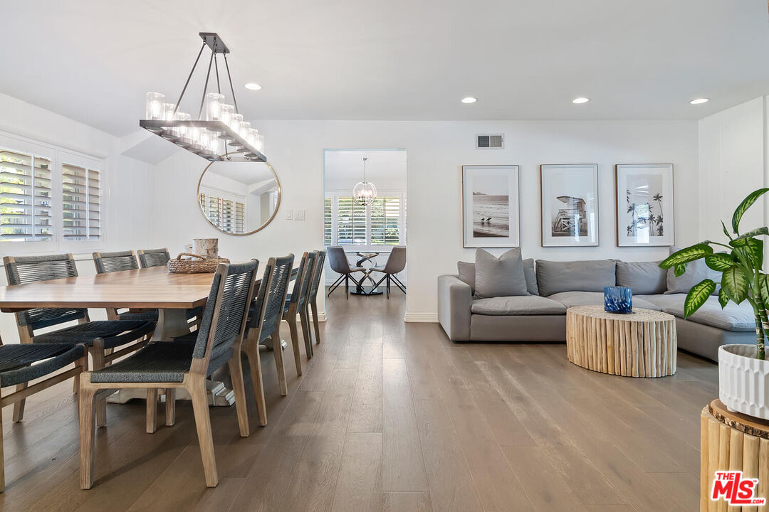 4909 Encino Ter